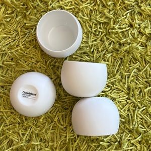 4 porcelain tea cups